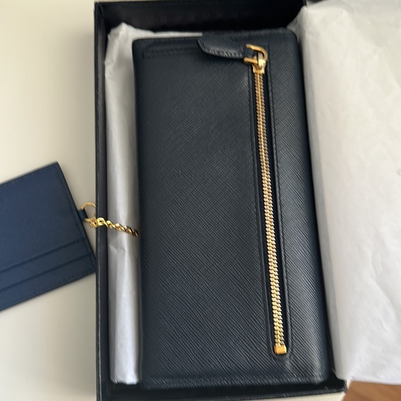 Prada long Saffiano Leather wallet - Picture 10 of 14